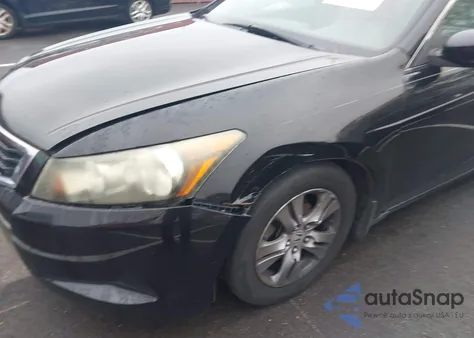 2010 Honda Accord 2.4 Lx-P z USA, uszkodzony, nr VIN 1HGCP2F43AA164161